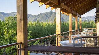 La Perla Hotel