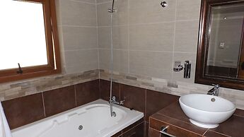 La Perla Hotel