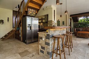 Breezy Point Villas