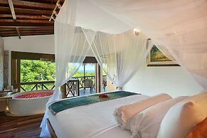 Breezy Point Villas