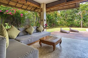 Breezy Point Villas