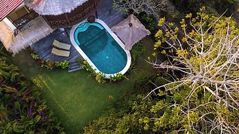 Breezy Point Villas