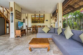 Breezy Point Villas