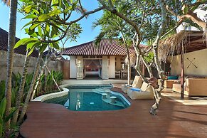 Breezy Point Villas