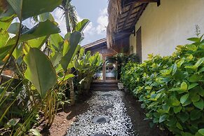 Breezy Point Villas