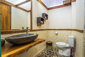 Breezy Point Villas