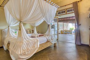 Breezy Point Villas