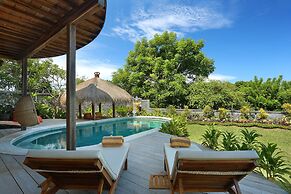 Breezy Point Villas