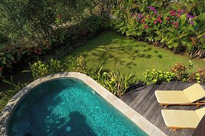 Breezy Point Villas