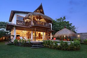 Breezy Point Villas