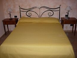 Angelucci Agriturismo con Camere e Agri Camping