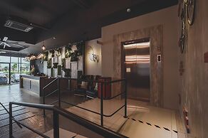 V3 Hotel & Residence Seri Alam