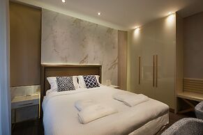 Consolato Boutique