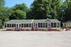 Crestwood Inn