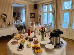 Karolineburg Manor House Hotel