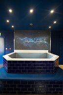 Arthouse Hotel