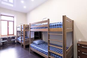 VLADSTAR Inn - Hostel