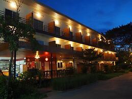 Baansakulpetch Hotel