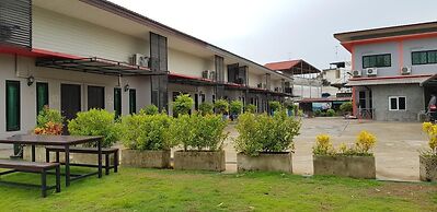 Baansri Family