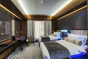 Ayla Grand Hotel