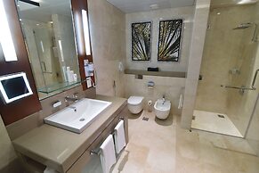 Ayla Grand Hotel