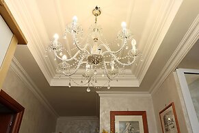 AdoraSuite B&B