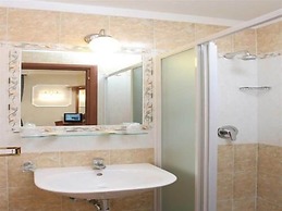 AdoraSuite B&B