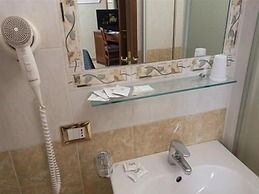 AdoraSuite B&B