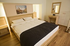 South Port hotel