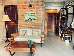 Yotaka The Hostel