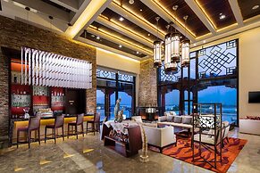 Hilton Linzhi Resort