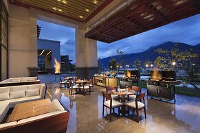 Hilton Linzhi Resort