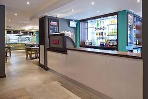 Premier Inn Slough Central South
