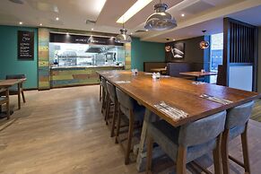 Premier Inn Slough Central South