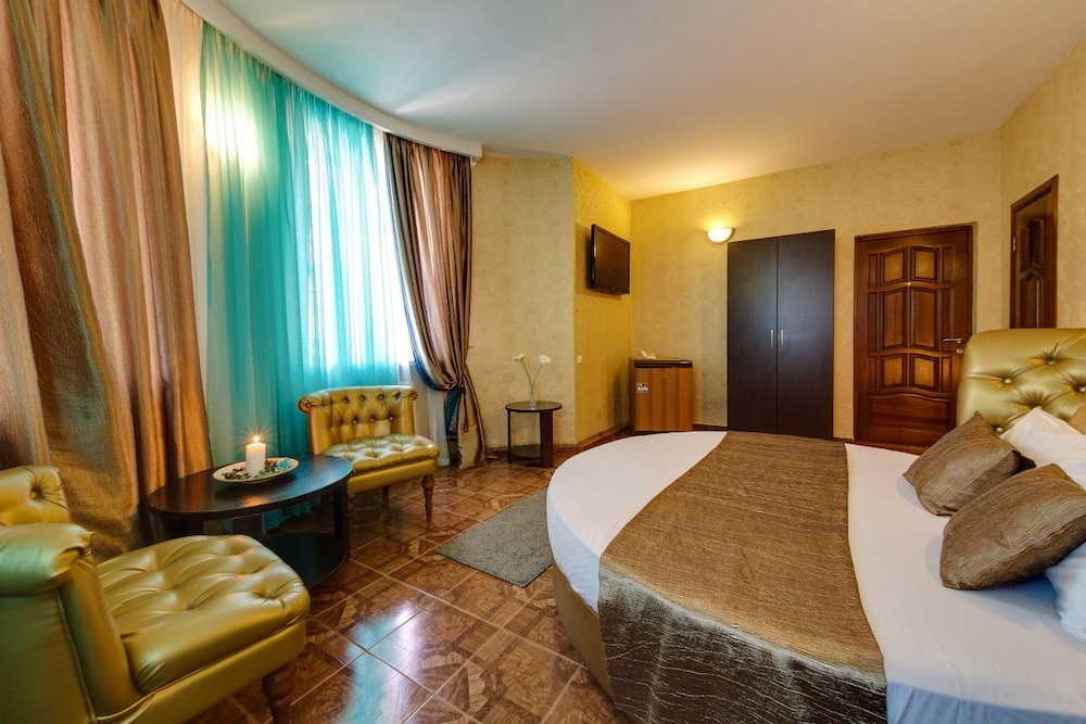 Marton VILLA BADEN