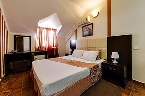 Marton VILLA BADEN