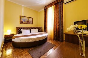 Marton VILLA BADEN