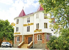 Marton VILLA BADEN