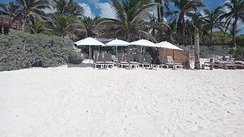 Playa Las Palmas Glamping Tulum