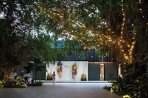 Blue Rabbit Hotel