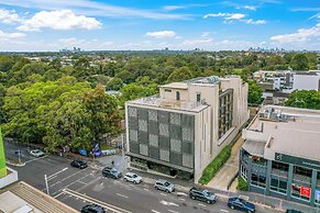 Studio 8 Residences - Adults Only