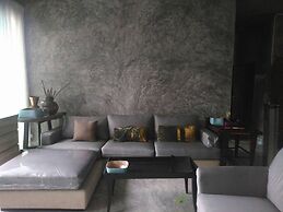 Phuchada Residence