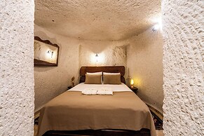 Tulip Cave Suites