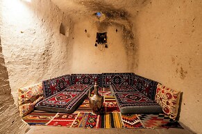 Tulip Cave Suites