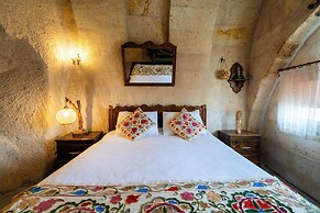 Tulip Cave Suites