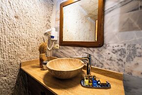 Tulip Cave Suites