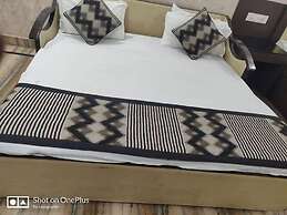 Hotel Ashish Palace