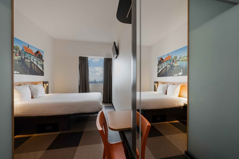 easyHotel Amsterdam Zaandam