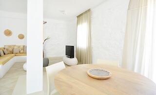 Sea Breeze Panormos