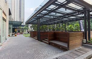 Luzzeri Suite Empire Damansara